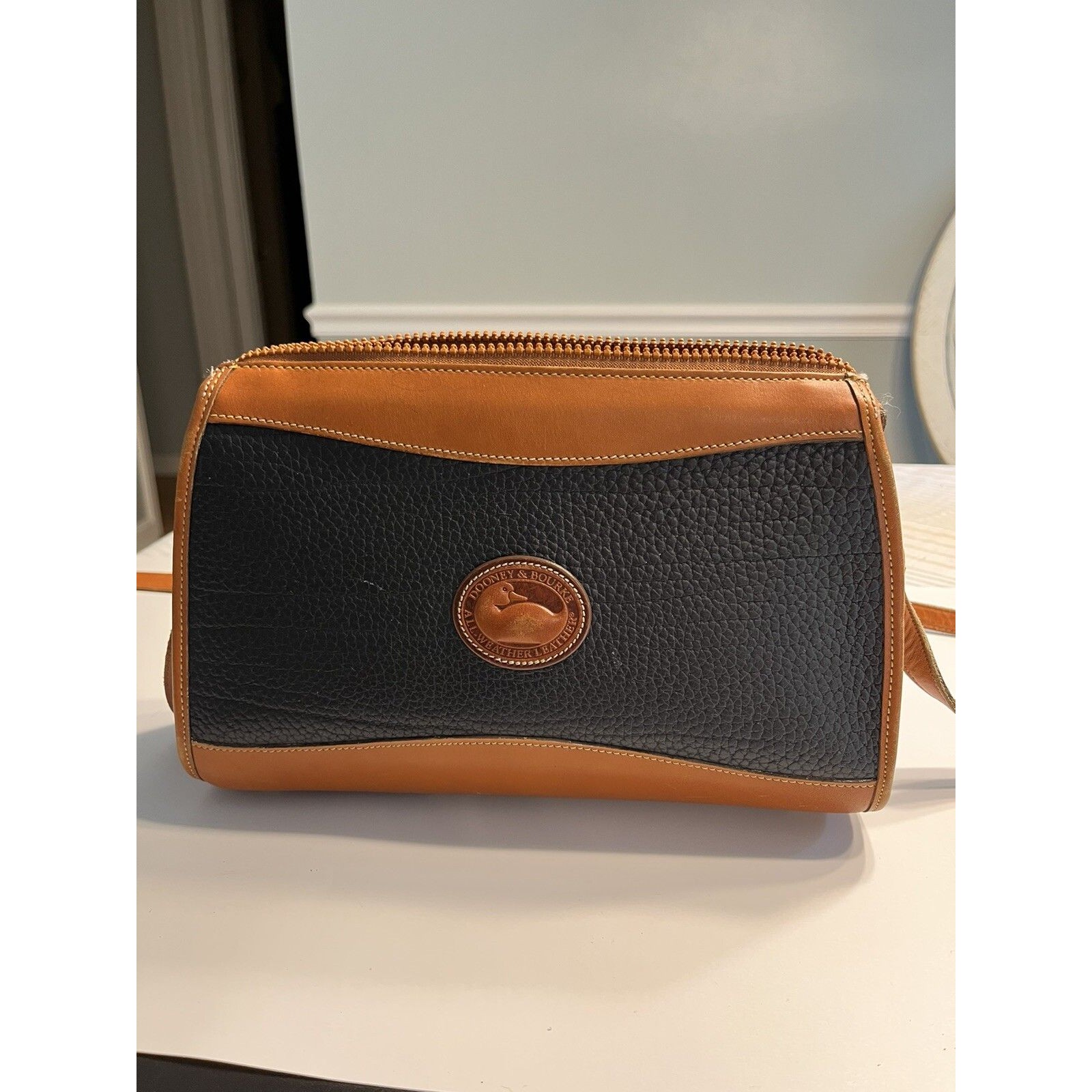 Vtg 1970âs Dooney & Bourke Dark Navy Blue Brown Shoulder Hand Bag Purse Euc